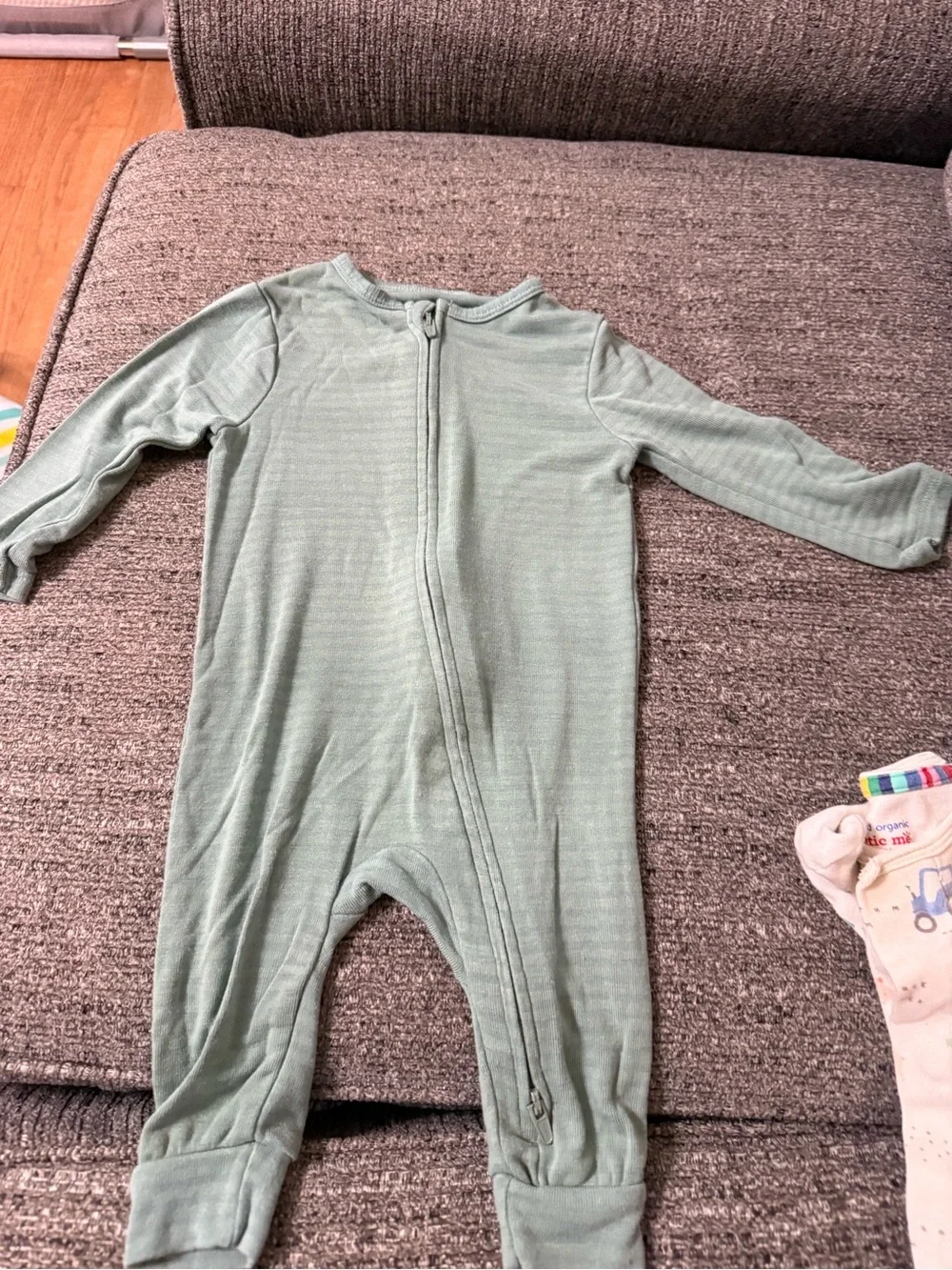 Baby onesie set of 2